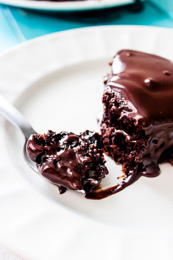 Triple-Chocolate-Cake-with-Chocolate-Ganache-DTA