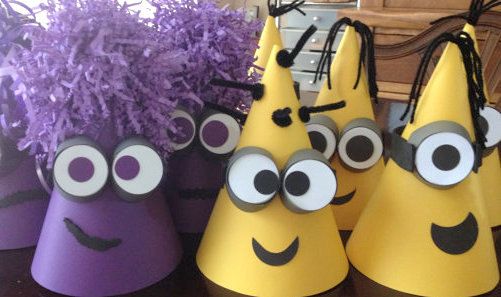 gorros,morado,amarillo,cumple,minions